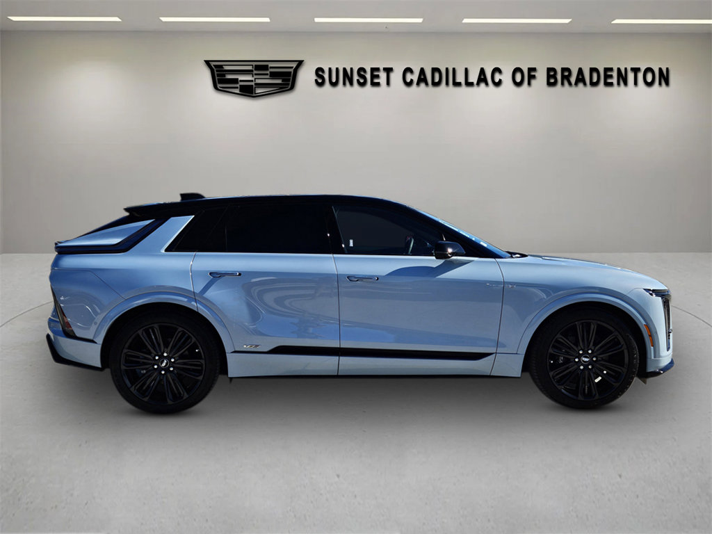 New 2026 Cadillac Lyriq V image 8