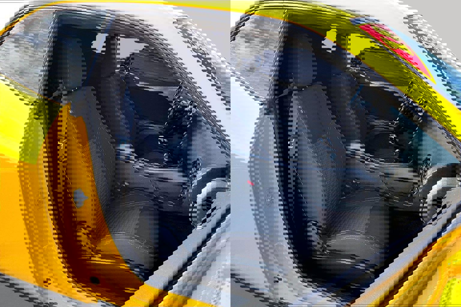 Used 2018 Dodge Challenger SXT w/ Blacktop Package image 7