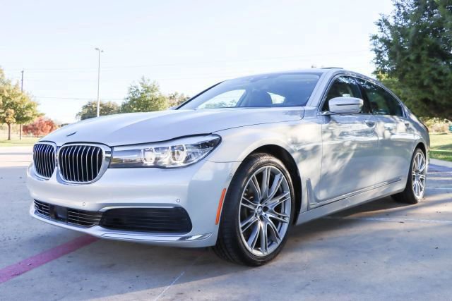Used 2019 BMW 740i w/ Executive Package image 3