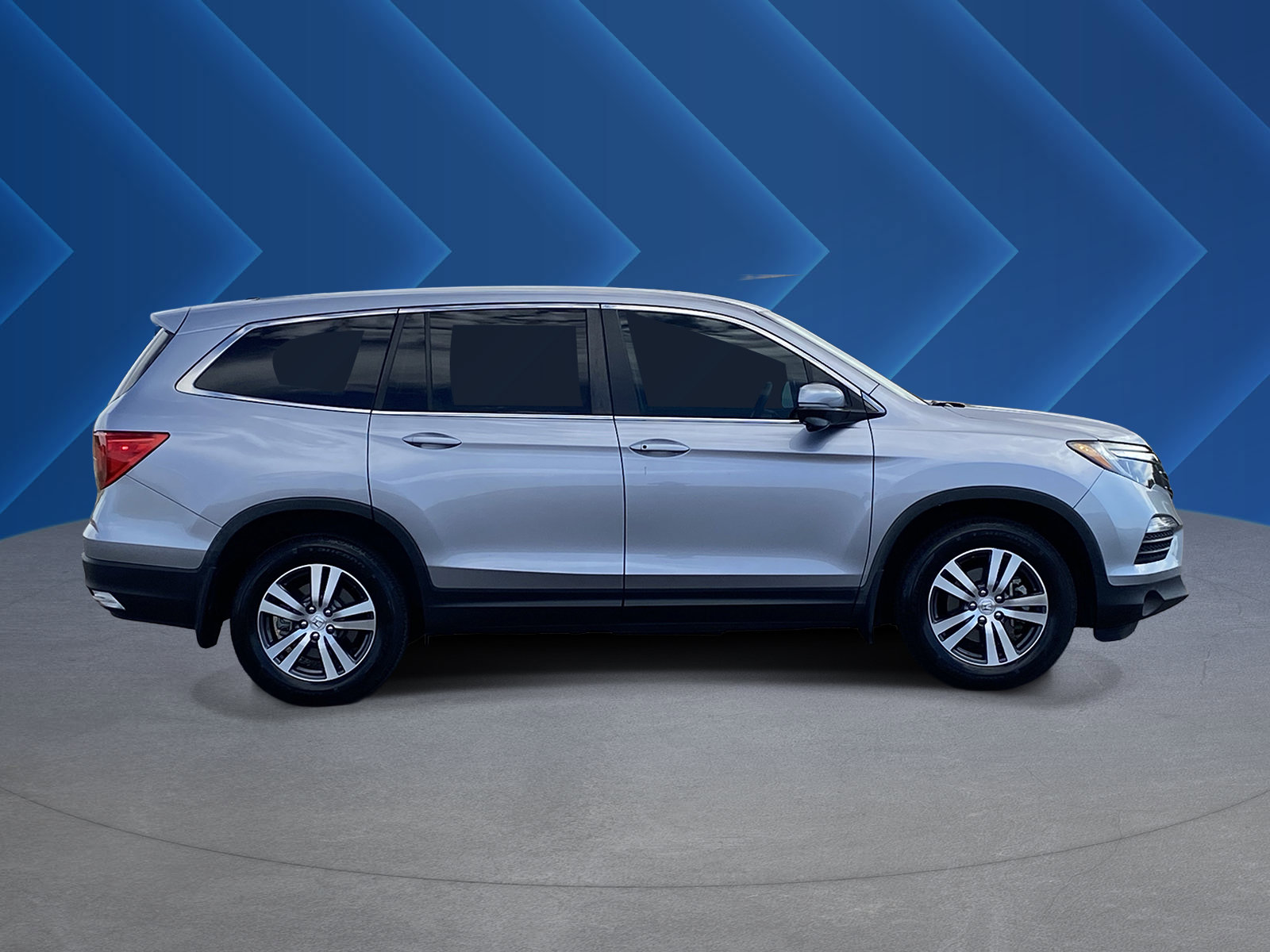 Used 2018 Honda Pilot EX image 2