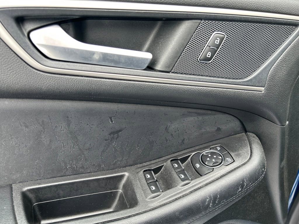 Used 2022 Ford Edge SEL w/ Convenience Package image 18