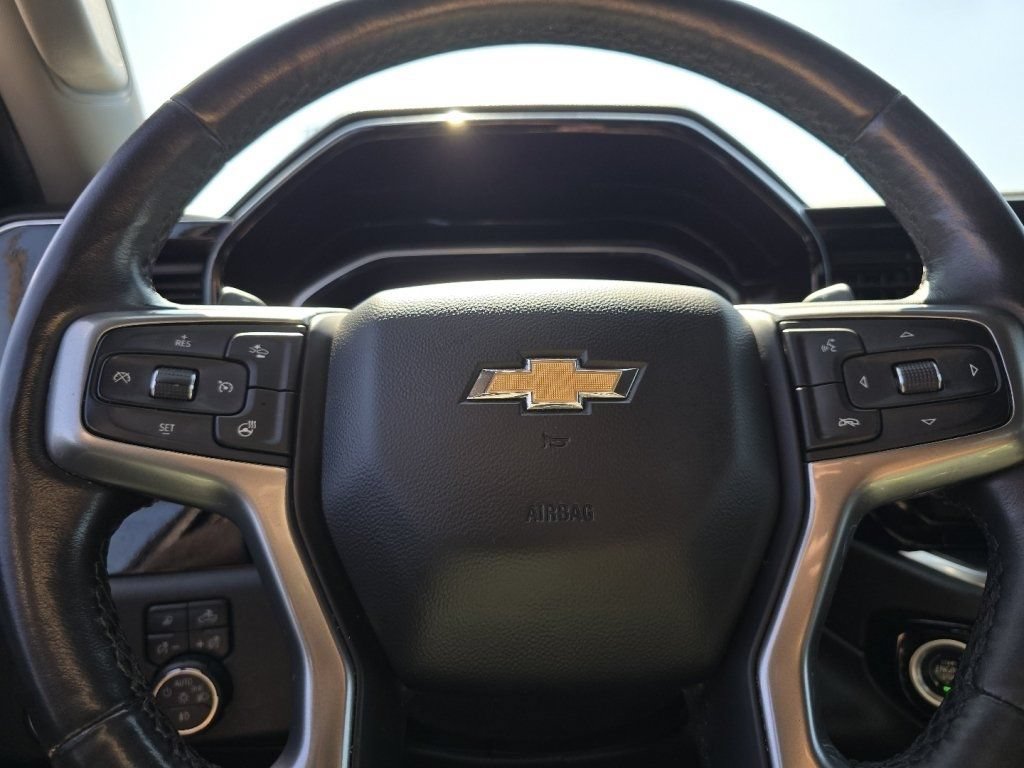 Used 2022 Chevrolet Silverado 1500 LTZ AWD/4WD image 35