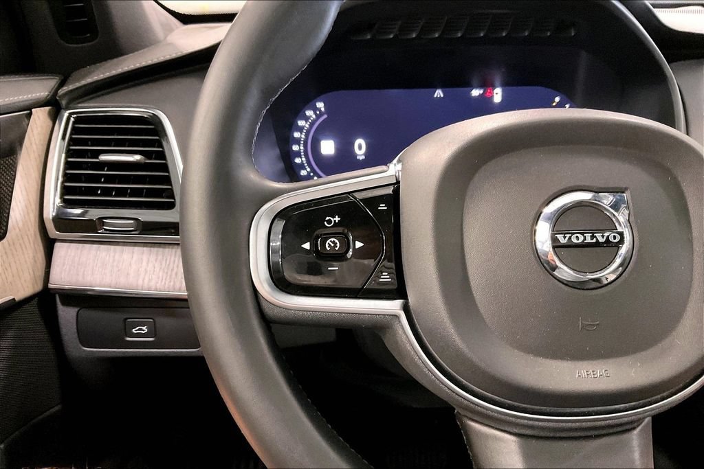 Certified 2023 Volvo XC90 B6 Ultimate w/ Protection Package Premier AWD/4WD image 12