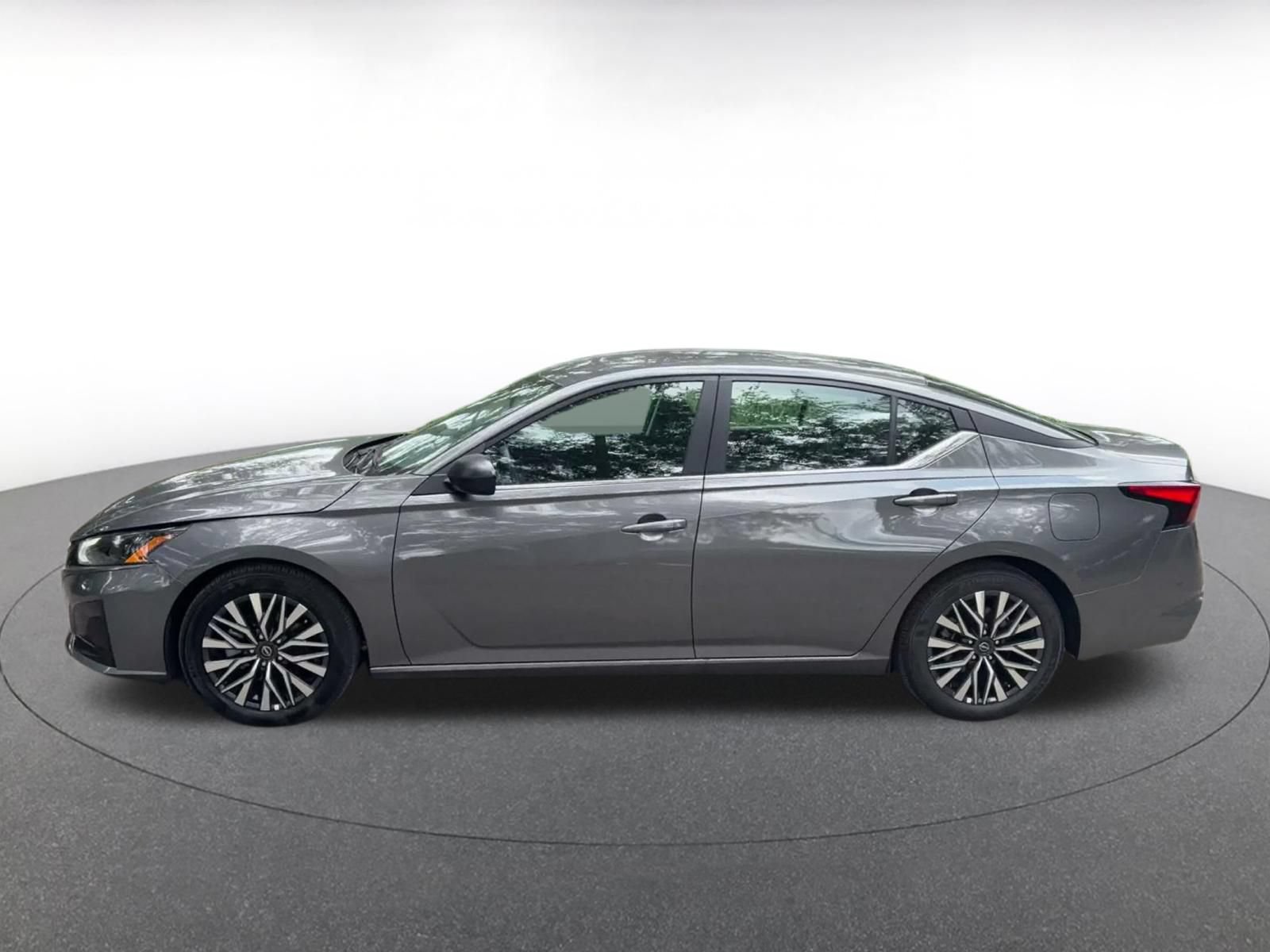 Used 2026 Nissan Altima 2.5 SV FWD image 8