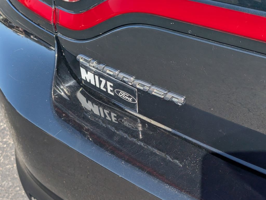 Used 2017 Dodge Charger SE w/ Travel & Safety Group image 22