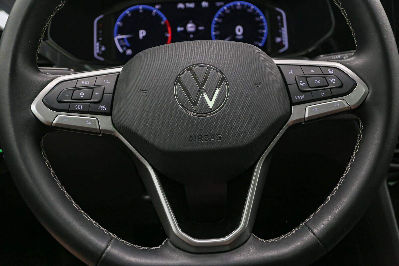 Certified 2024 Volkswagen Taos SEL AWD/4WD image 40