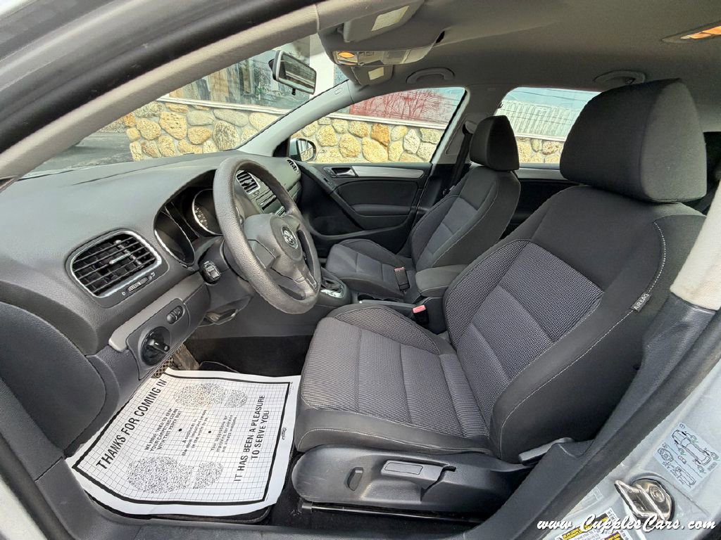 Used 2014 Volkswagen Golf 4-Door FWD image 23