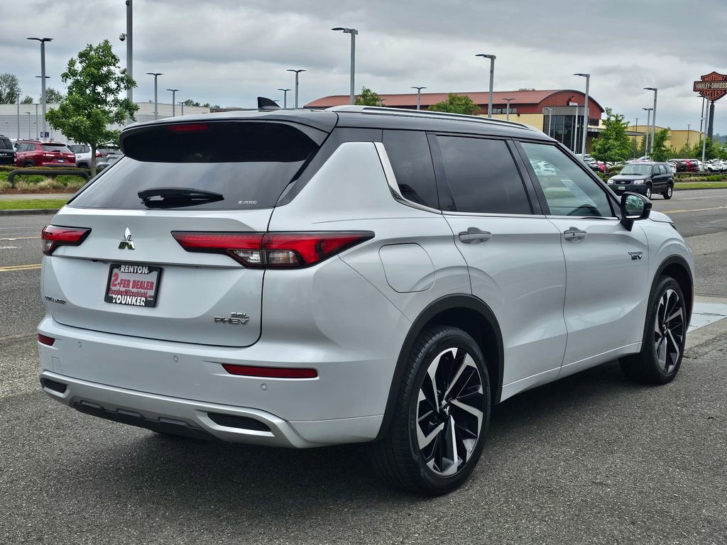 Used 2023 Mitsubishi Outlander SEL AWD/4WD image 5