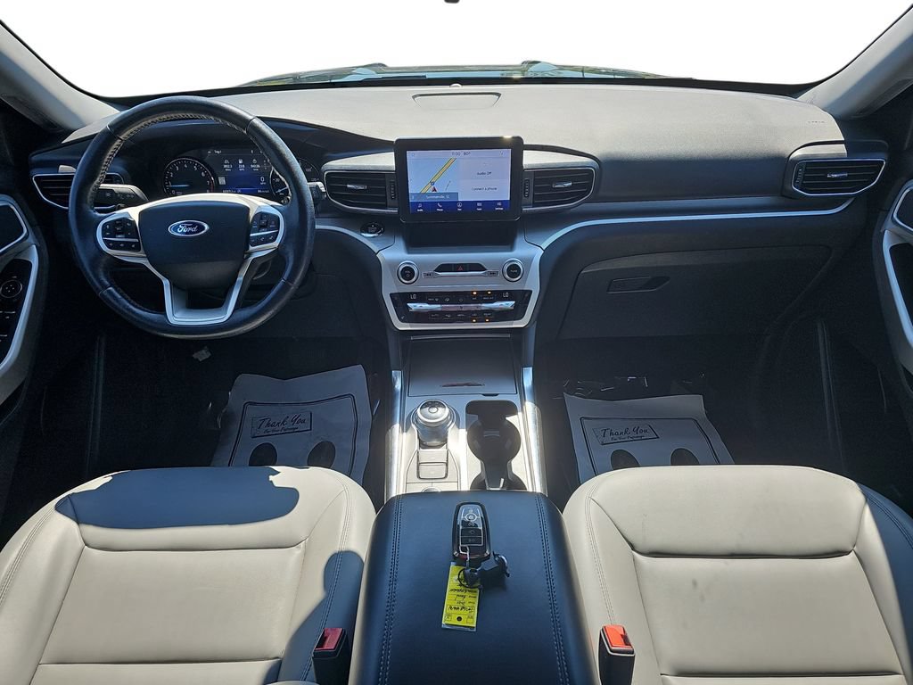 Used 2021 Ford Explorer XLT w/ Equipment Group 202A AWD/4WD image 13