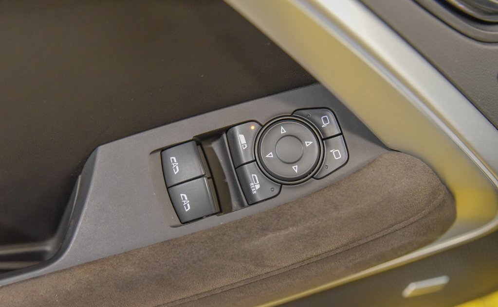 Used 2017 Chevrolet Camaro SS image 16