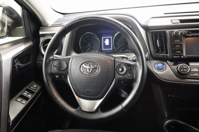 Used 2018 Toyota RAV4 XLE AWD/4WD image 13