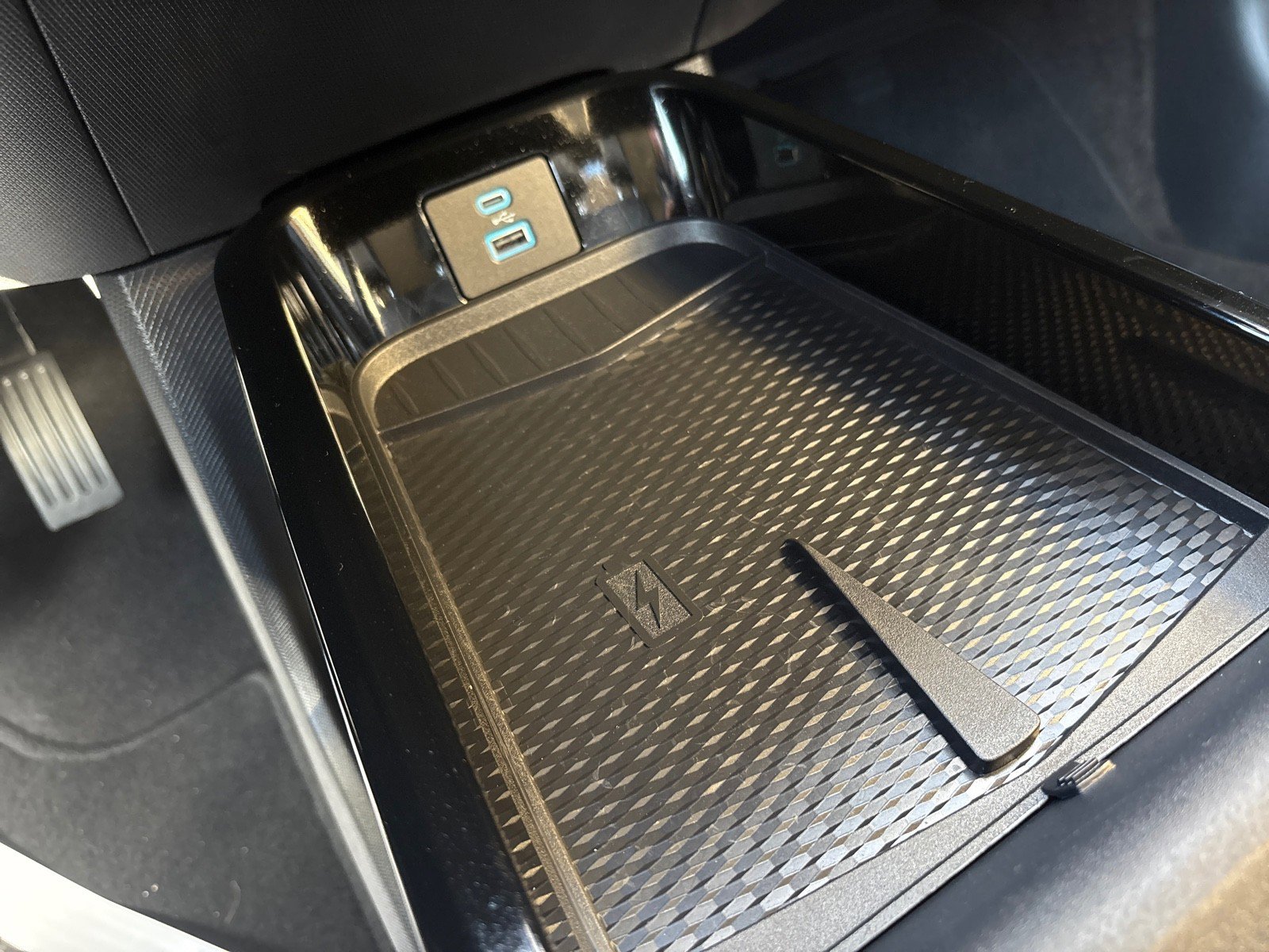 Used 2024 Ford Mustang Mach-E Select image 17