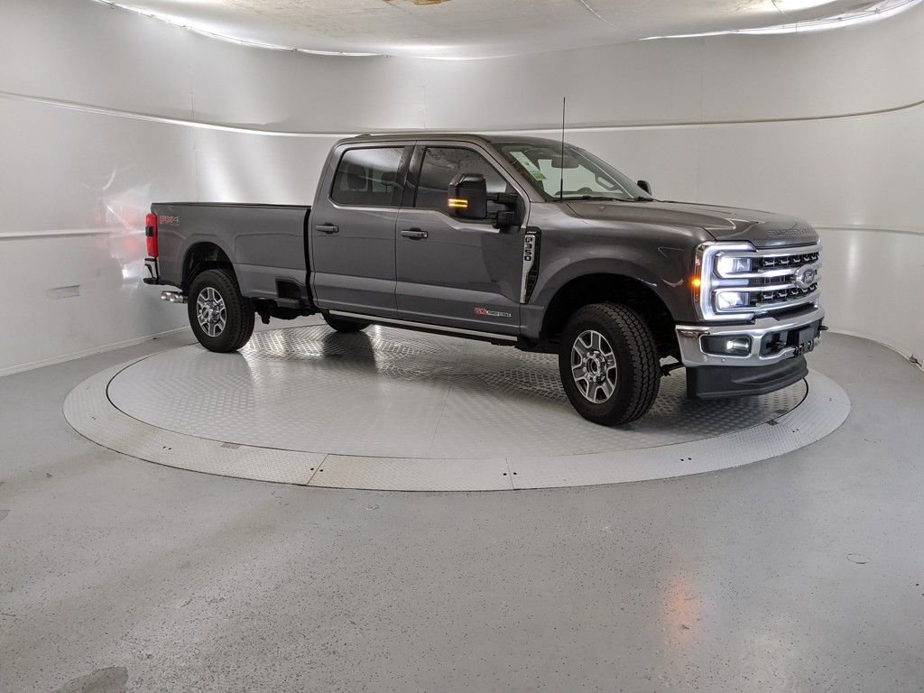 New 2025 Ford F350 Lariat w/ Lariat Ultimate Package