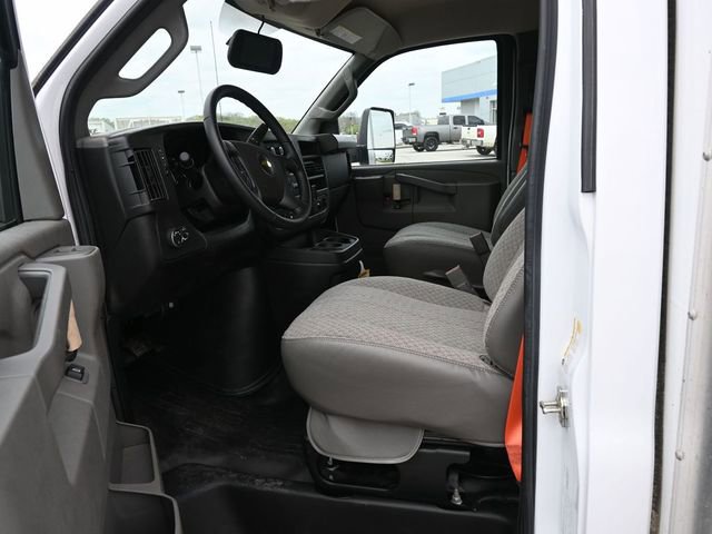 Used 2022 Chevrolet Express 3500 w/ Power Convenience Package image 10