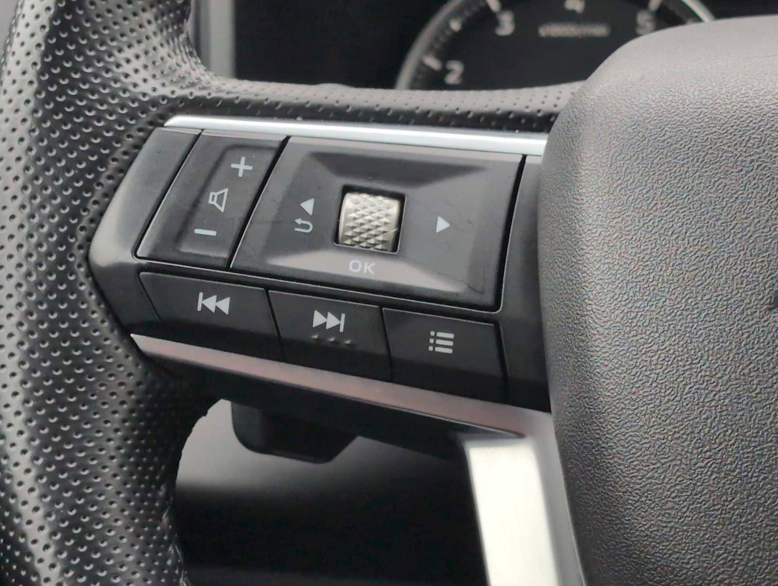 Used 2024 Mitsubishi Outlander SE image 23