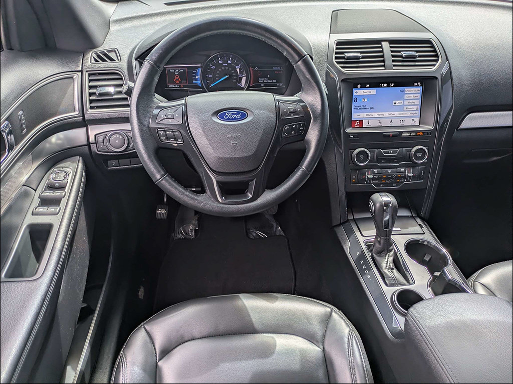 Used 2019 Ford Explorer XLT w/ Equipment Group 202A FWD image 18