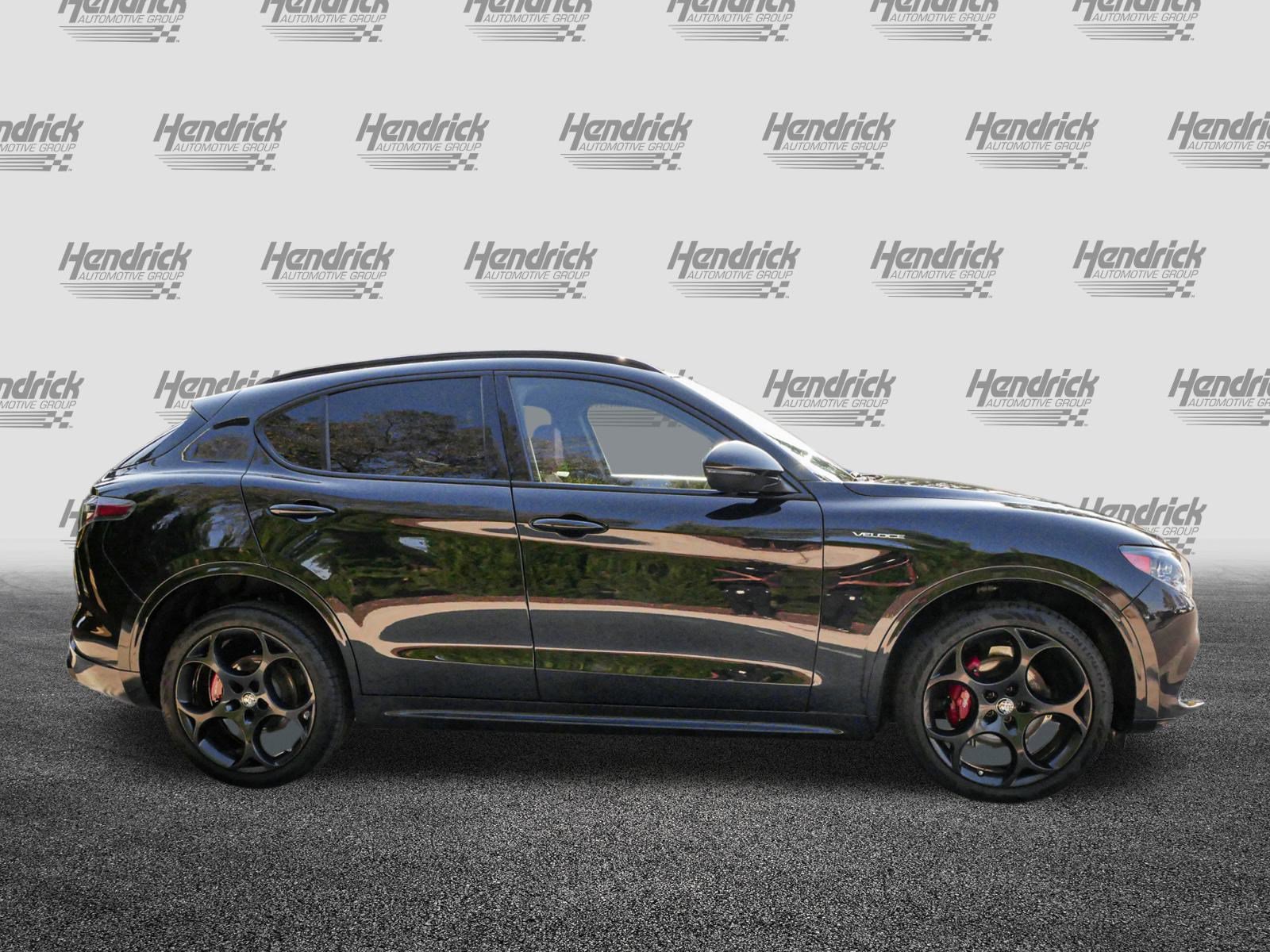 Used 2024 Alfa Romeo Stelvio Veloce image 11