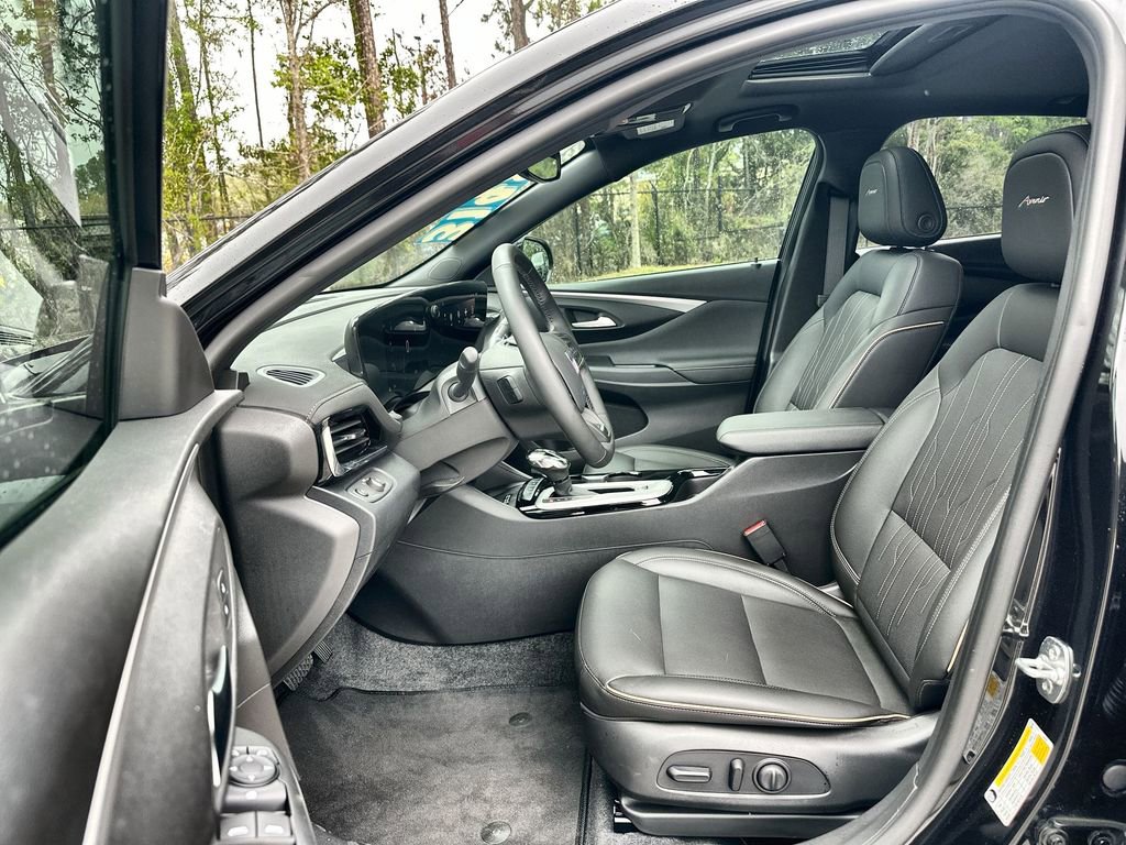 Used 2025 Buick Envista Preferred FWD image 19