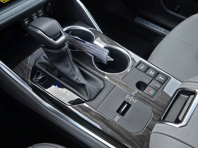 Certified 2026 Toyota Highlander Limited AWD/4WD image 19
