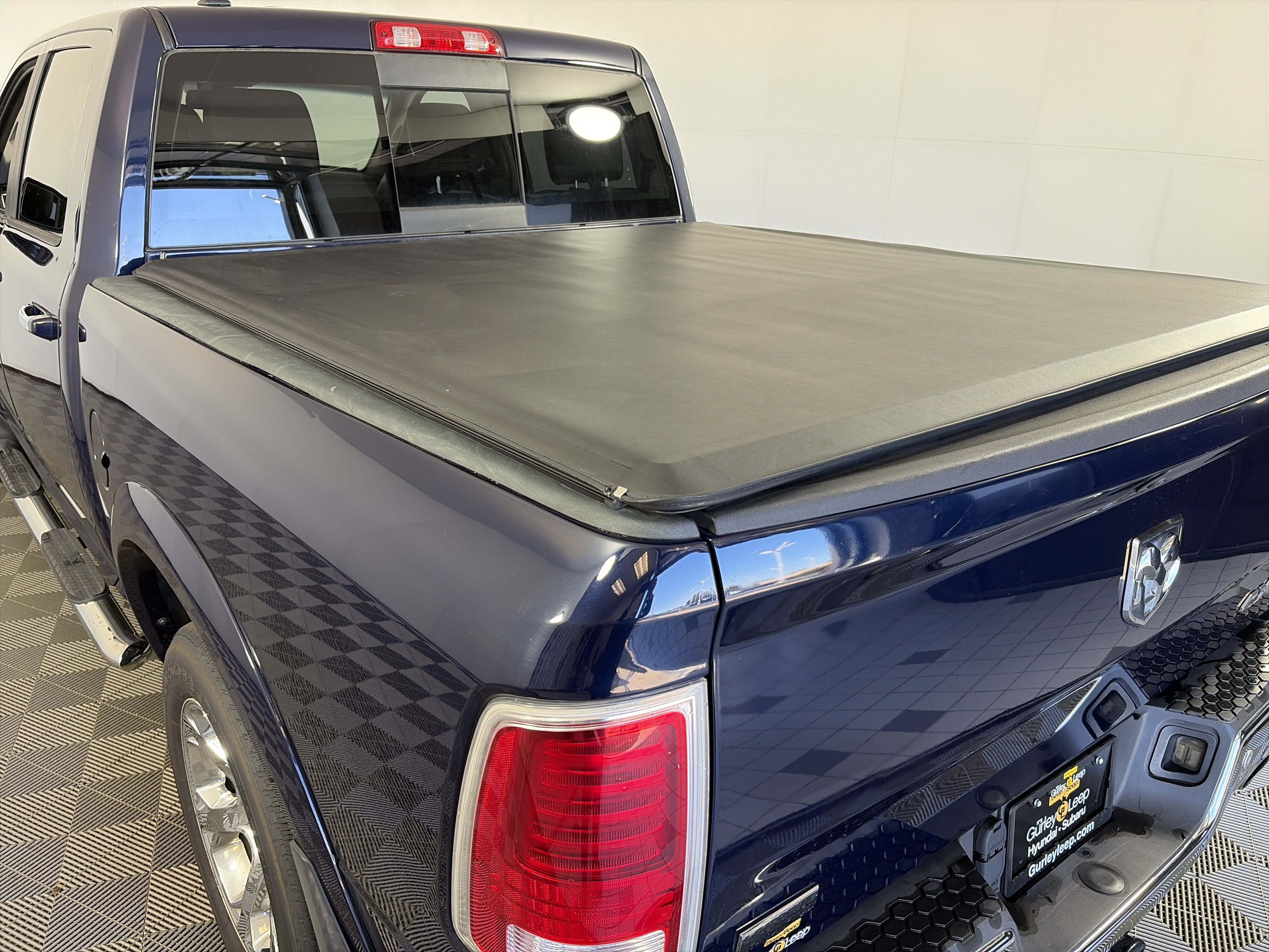 Used 2017 RAM 1500 Laramie AWD/4WD image 15