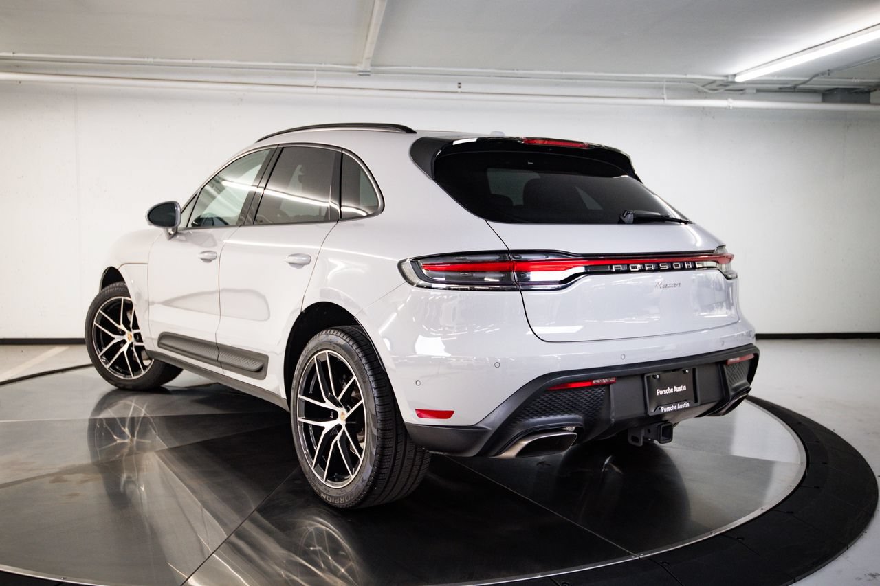 Certified 2023 Porsche Macan AWD/4WD image 3