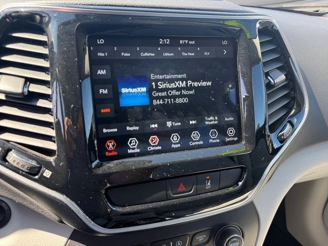 Used 2022 Jeep Cherokee Limited AWD/4WD image 19