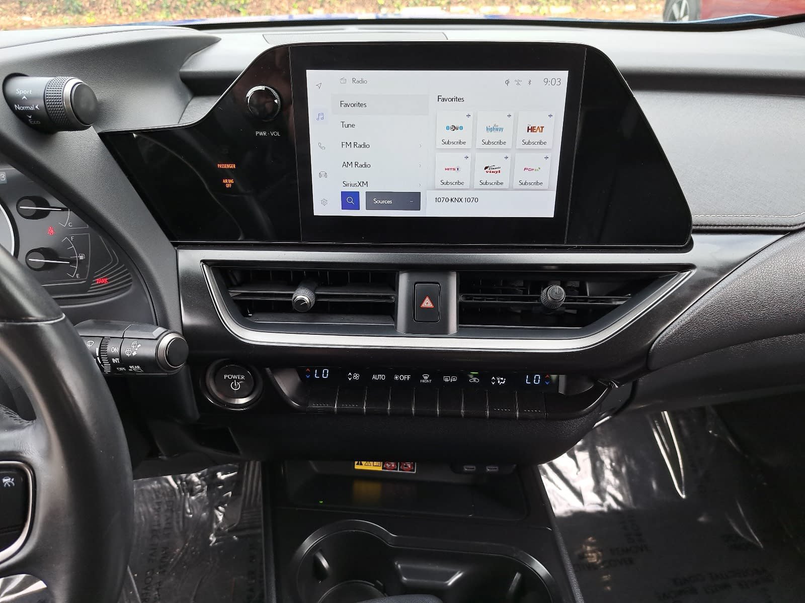 Used 2024 Lexus UX 250h FWD image 22
