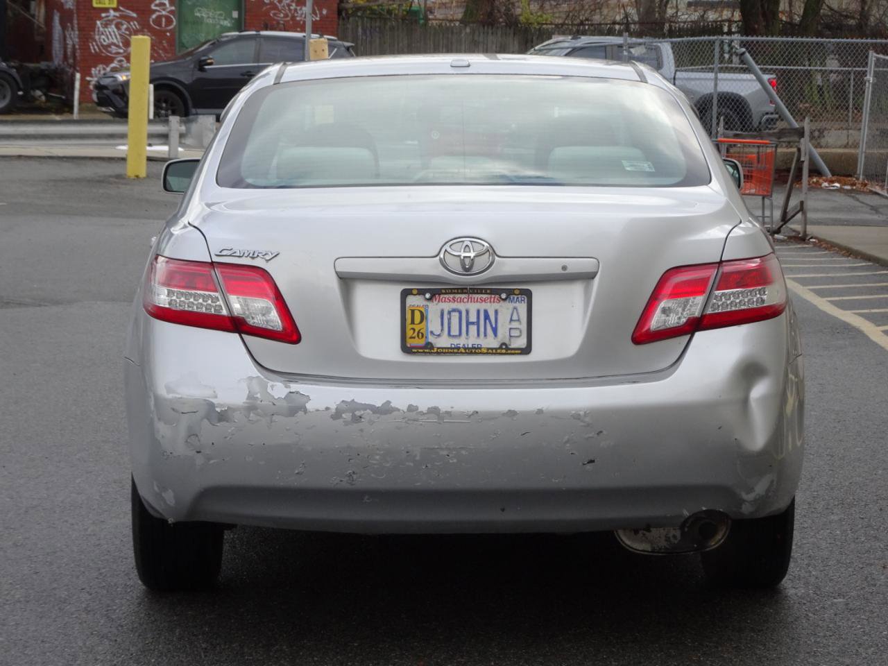 Used 2011 Toyota Camry LE FWD image 6