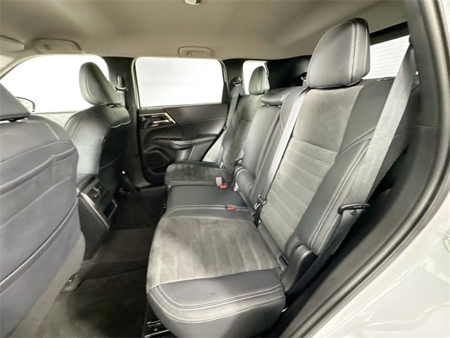 Used 2024 Mitsubishi Outlander SE image 24