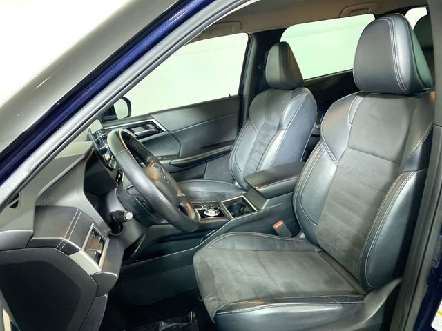 Used 2022 Mitsubishi Outlander SE image 16