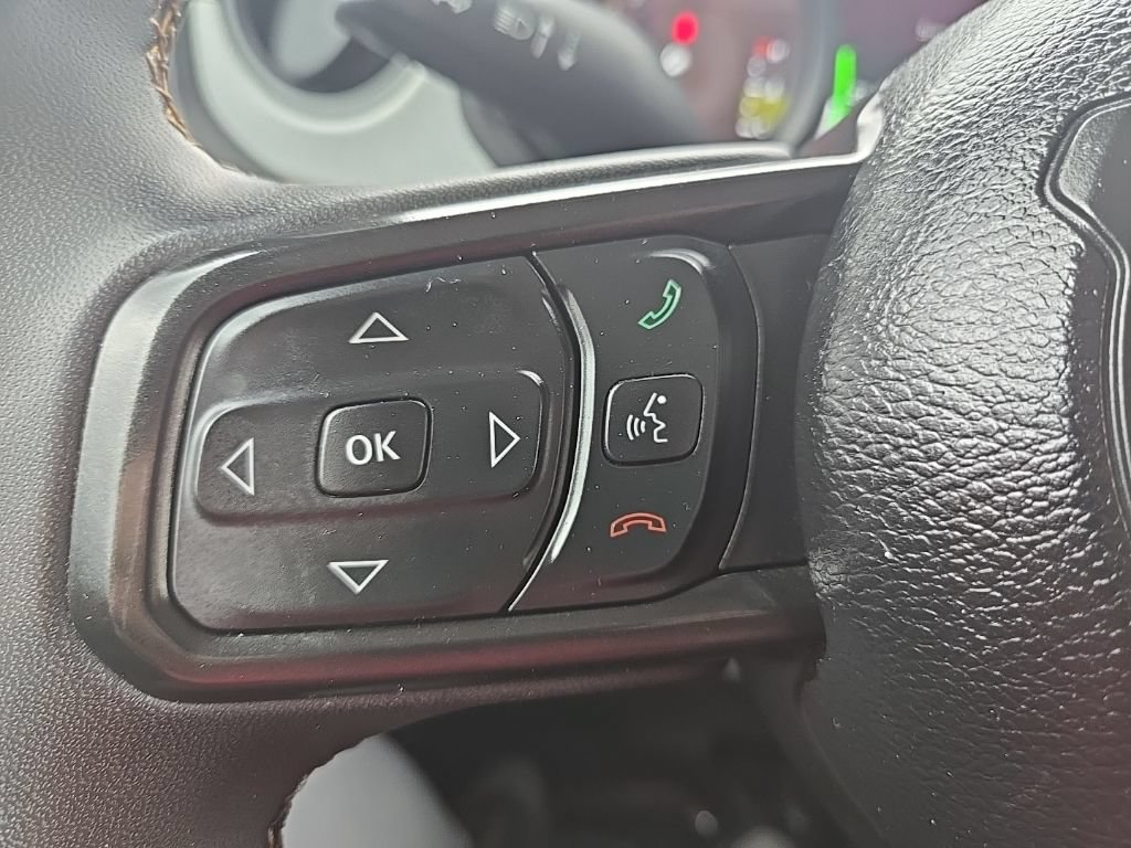 Used 2024 Jeep Wrangler Unlimited AWD/4WD image 15