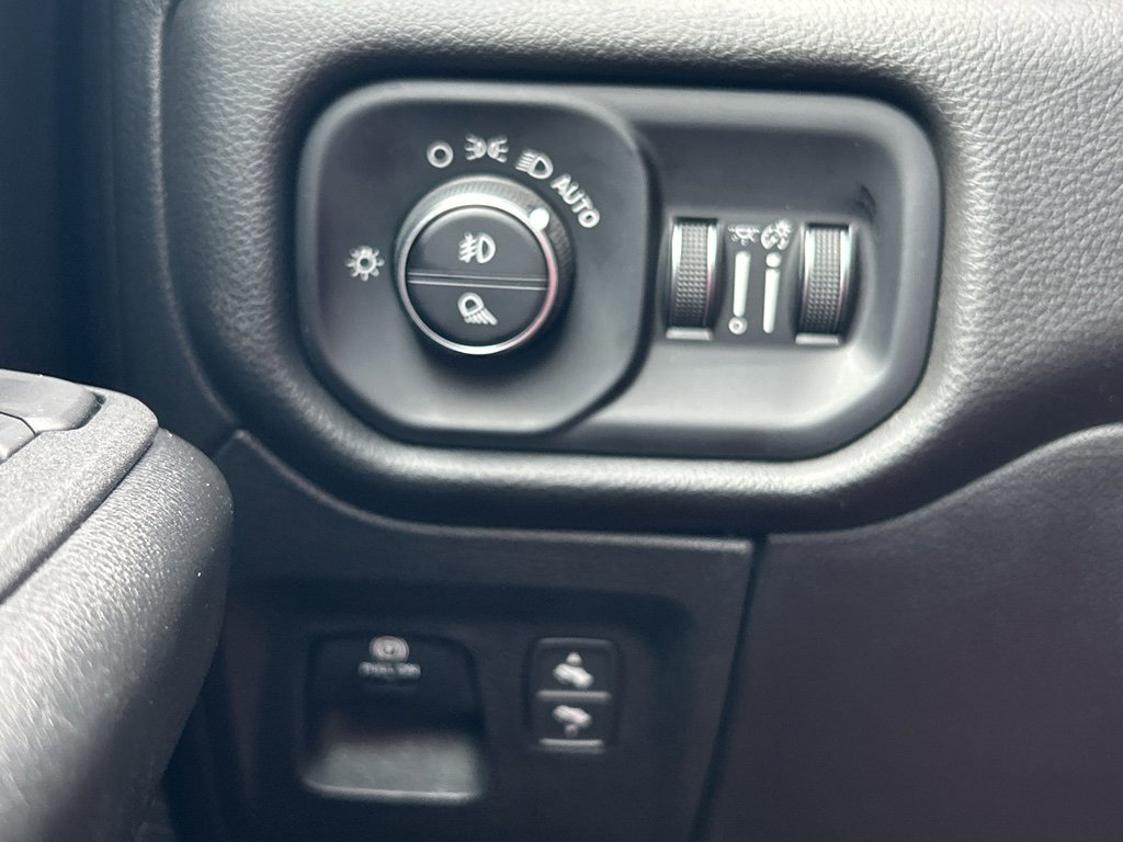 Used 2025 RAM 1500 Big Horn AWD/4WD image 15