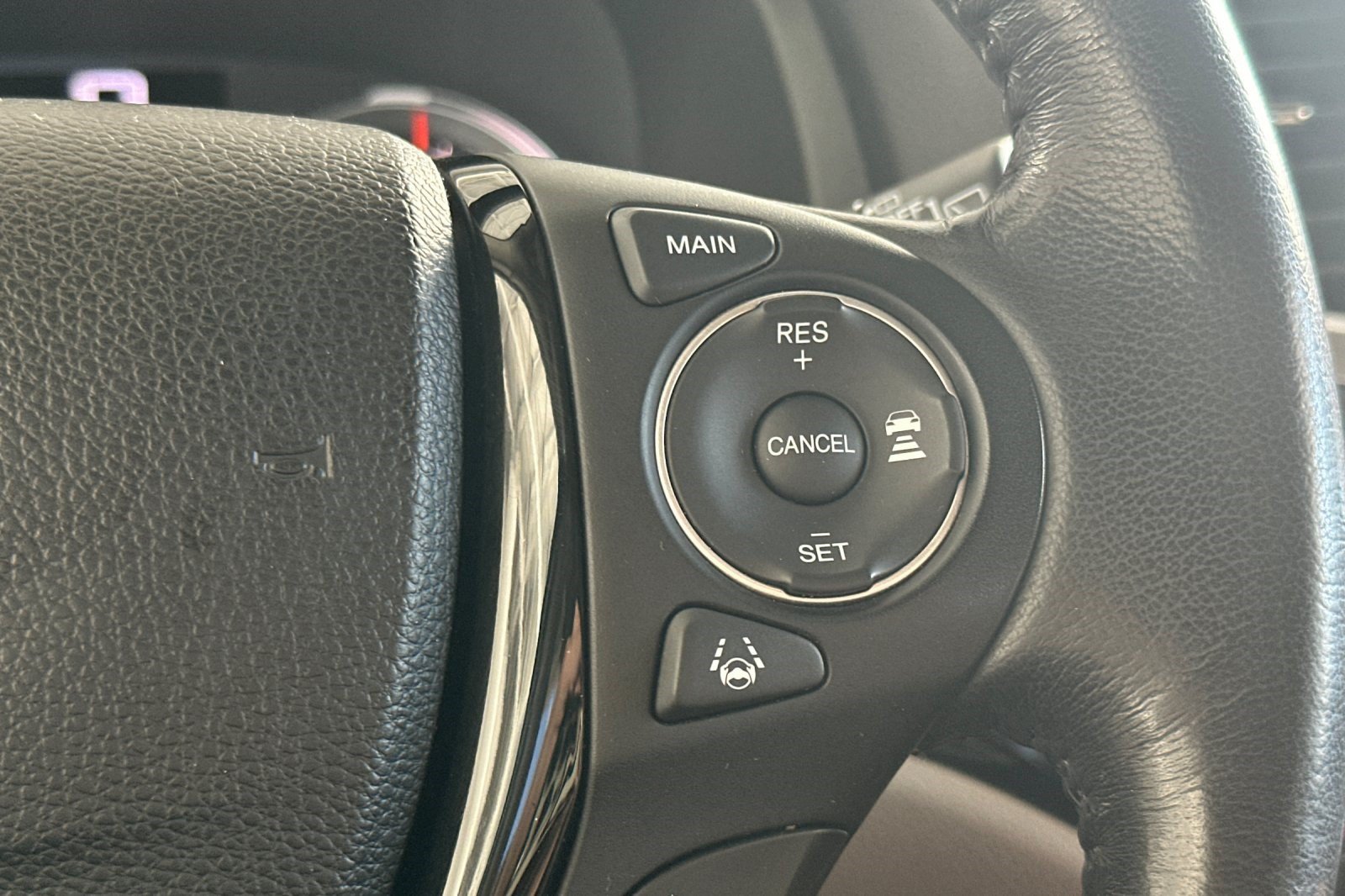 Used 2016 Honda Pilot Touring image 31