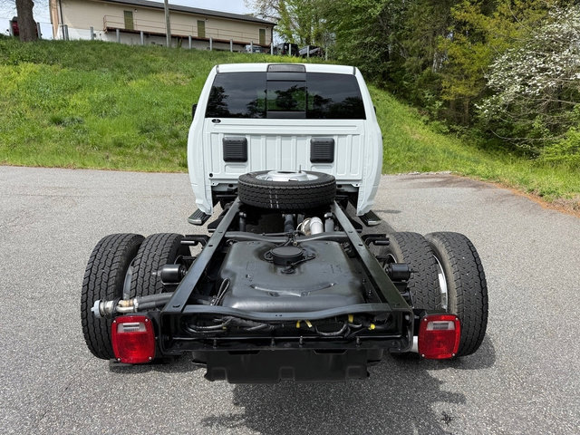 Used 2024 RAM 5500 SLT w/ Quick Order Package 27G SLT image 7