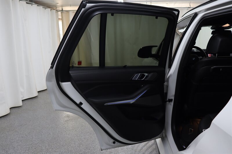Used 2026 BMW X5 M60i AWD/4WD image 34