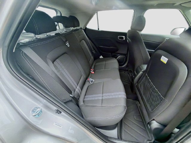 New 2026 Hyundai Venue SEL FWD image 28