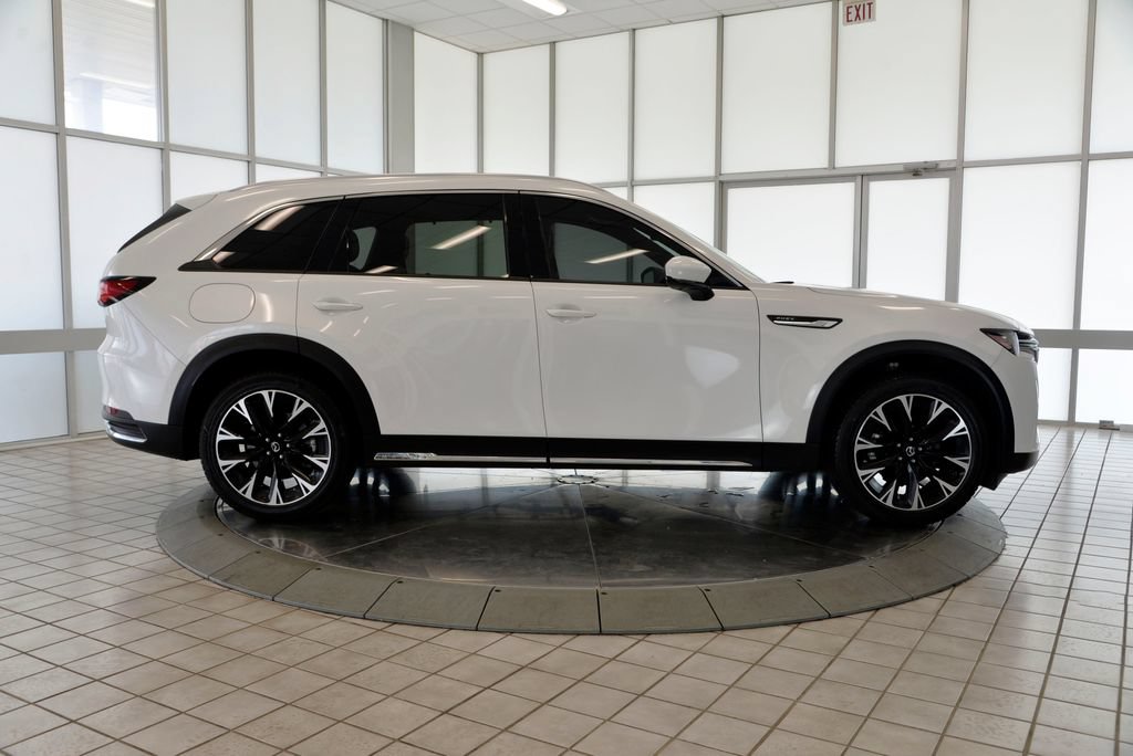 Certified 2024 MAZDA CX-90 Plug-In Hybrid w/ Premium Plus AWD/4WD image 9