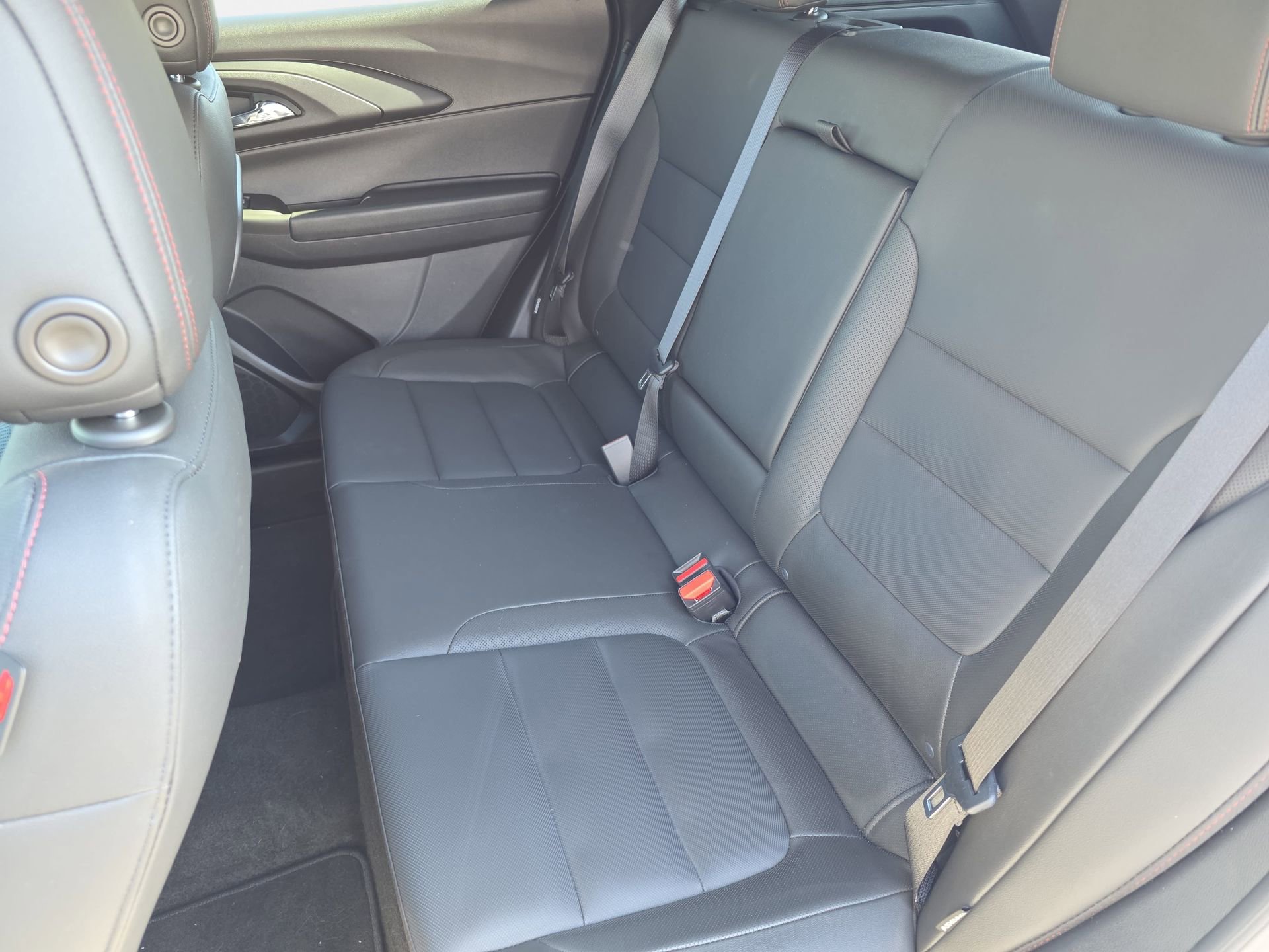 Used 2025 Chevrolet TrailBlazer RS w/ Convenience Package image 14