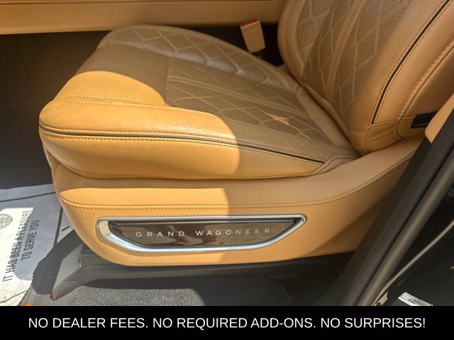 Used 2023 Jeep Grand Wagoneer Series III AWD/4WD image 15