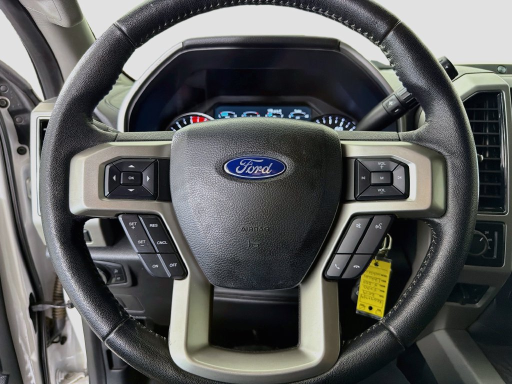 Used 2019 Ford F350 Lariat w/ Lariat Value Package AWD/4WD image 15