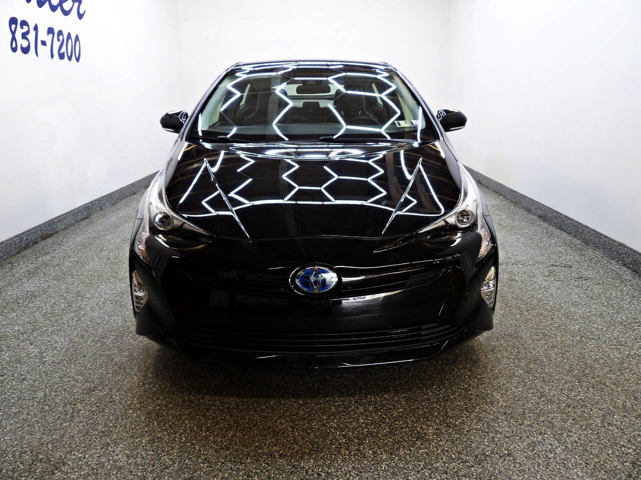 Used 2016 Toyota Prius Three Touring image 2