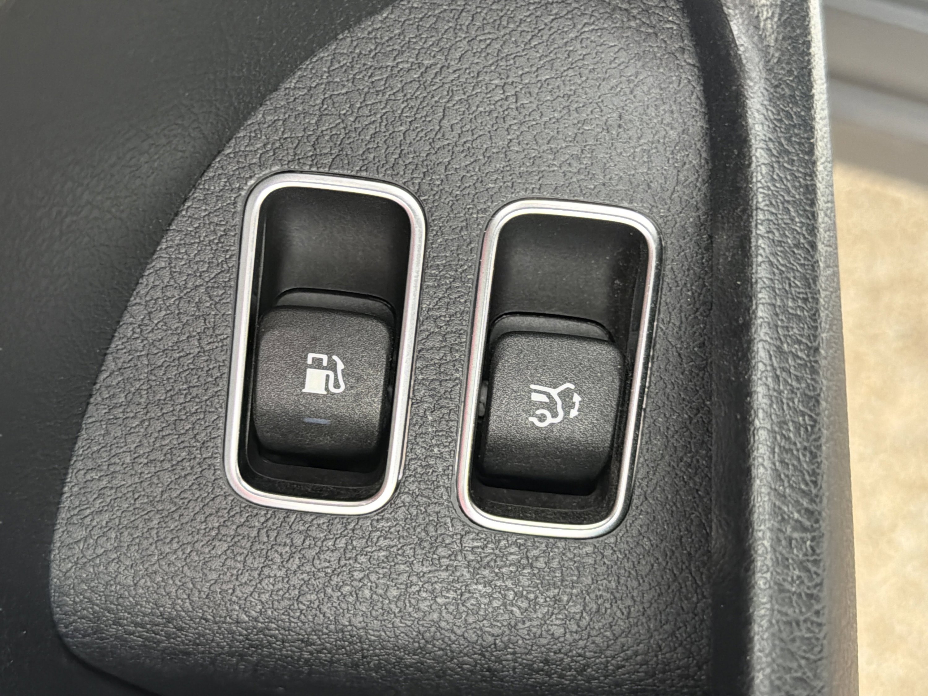 Used 2024 Mercedes-Benz GLE 450e 4MATIC image 31
