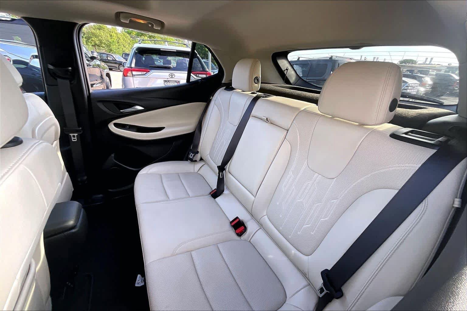 Used 2025 Buick Encore GX Avenir w/ Avenir Technology Package FWD image 21