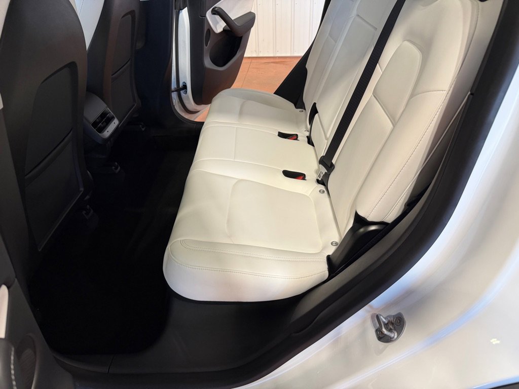 Used 2020 Tesla Model Y Long Range AWD/4WD image 21