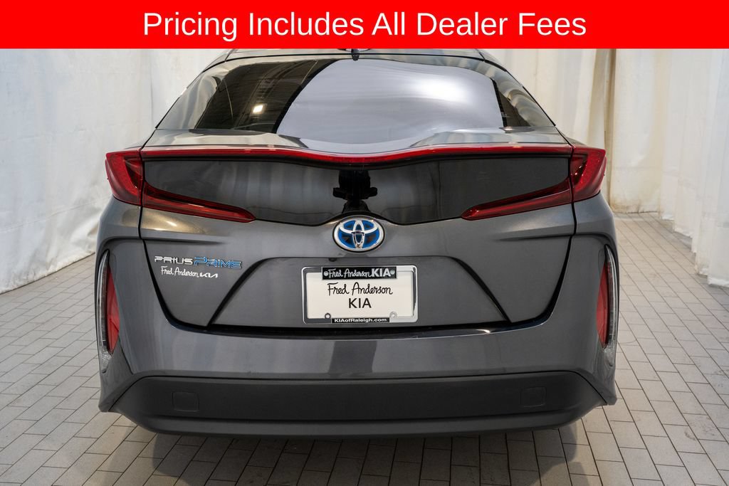 Used 2022 Toyota Prius Prime Limited FWD image 4