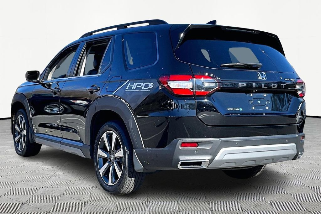 Used 2024 Honda Pilot Touring image 5