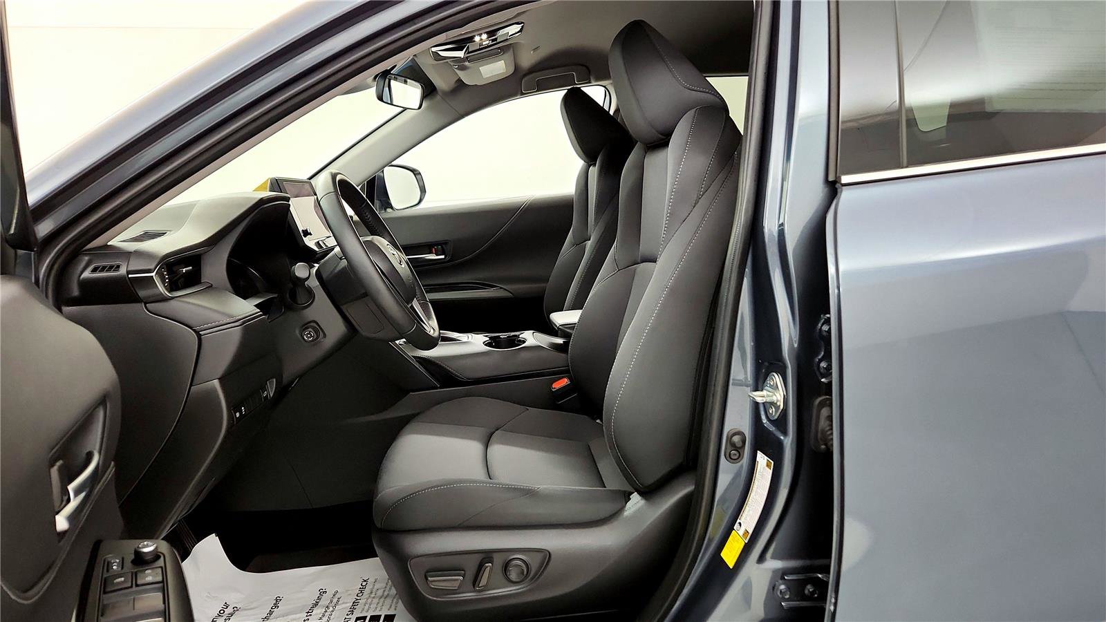 Certified 2024 Toyota Venza LE image 24