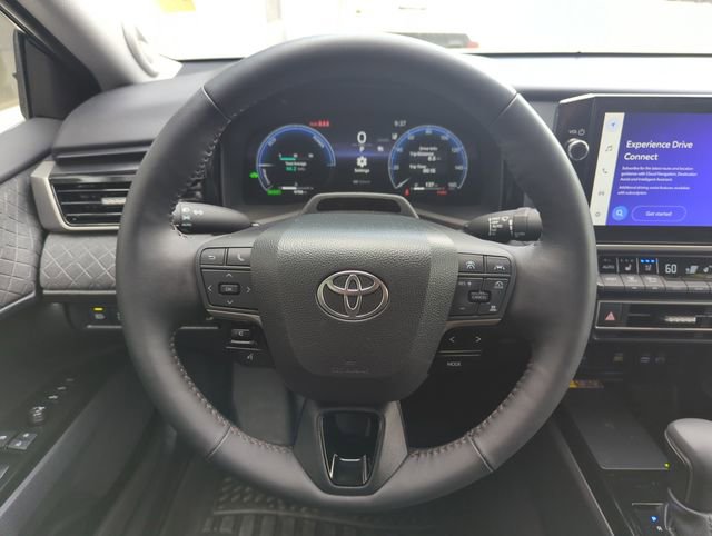 Used 2025 Toyota Camry XLE w/ Premium Plus Package AWD/4WD image 17