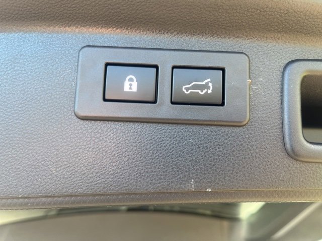 Used 2023 Subaru Forester Touring image 10