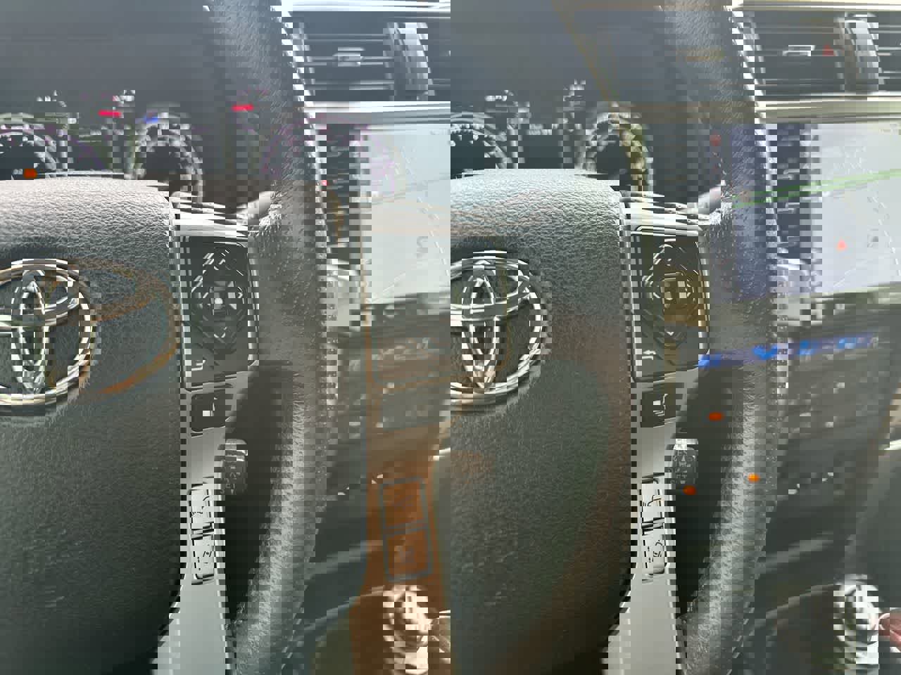 Used 2020 Toyota 4Runner Limited image 29